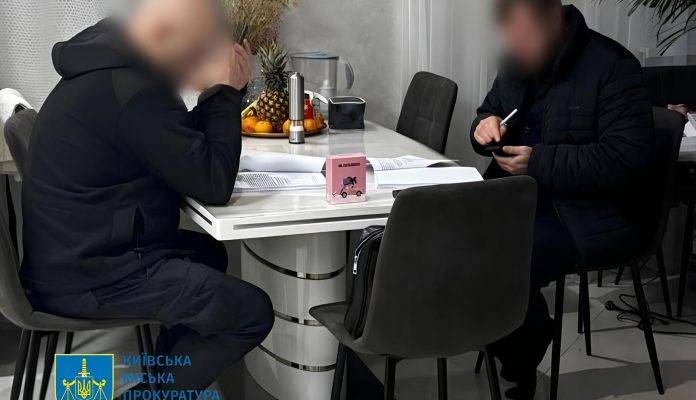 Інженер в поліцейському участку